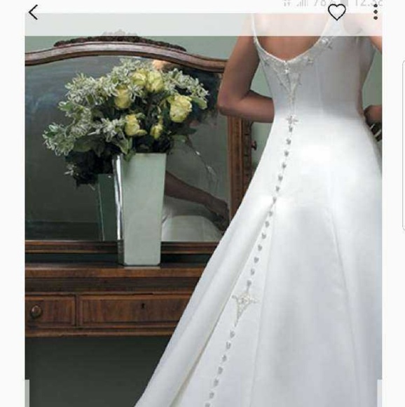 Wedding Gown - Picture 2 of 2